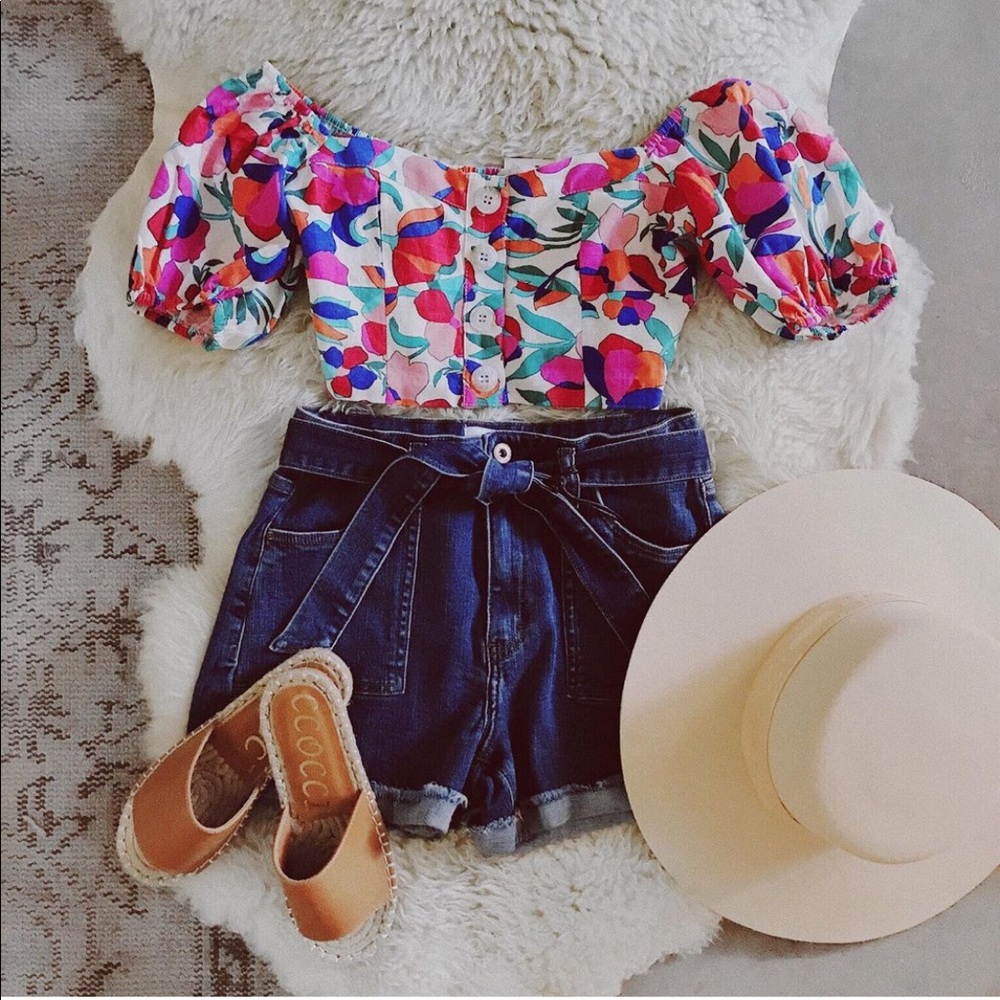 Flirty colorful floral crop top